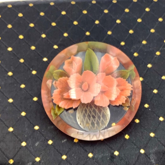 Antique Vintage Reversed Carved brooch - Picture 2 of 6